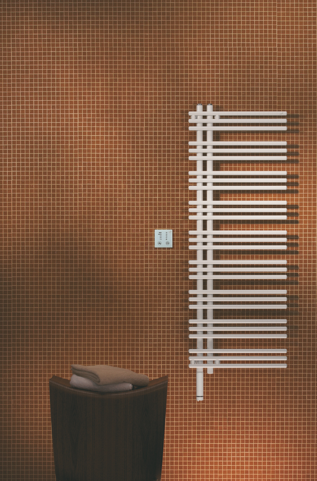 Rendering Zehnder Yucca Asym Decorative radiator Front view