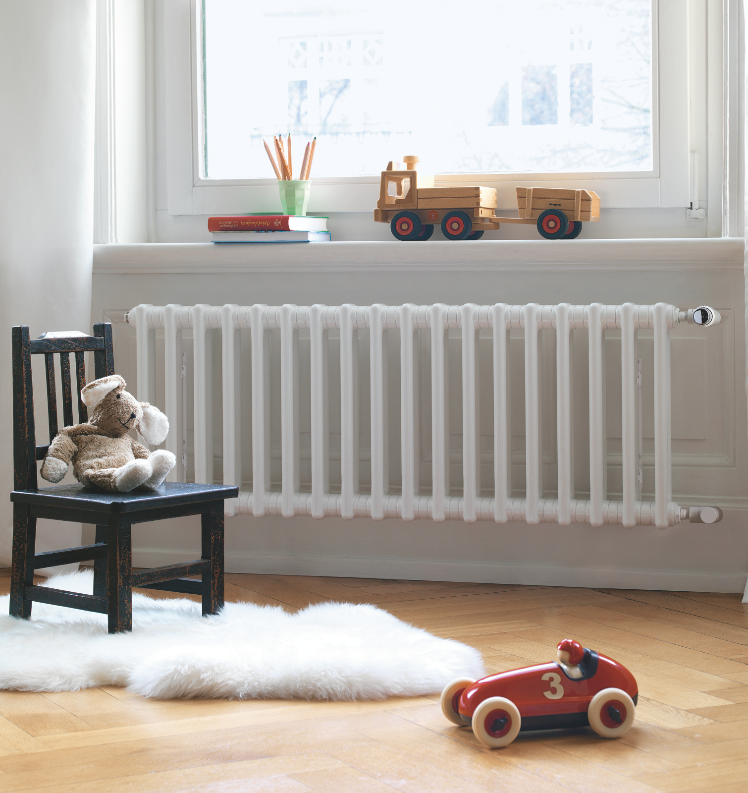 Rendering Zehnder Charleston Clinic Decorative radiator Front view