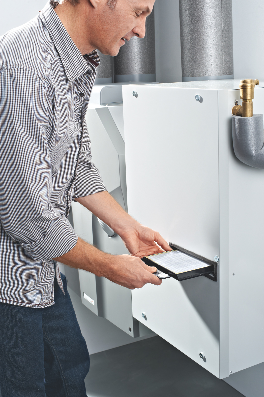 Photograph Zehnder ComfoAir 350 Comfortable indoor ventilation Front view