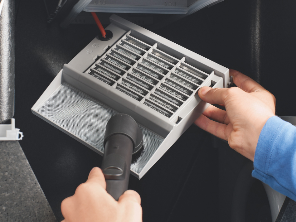 Focus Zehnder ComfoAir 350 Comfortable indoor ventilation Front view