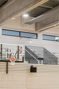 photo gymnase panneaux rayonnants Zehnder ZFP