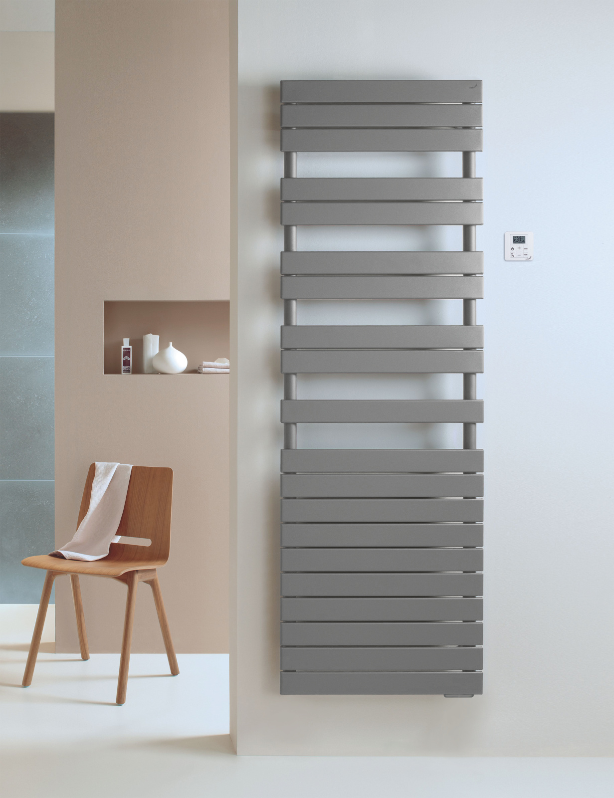 Rendering Zehnder Roda Spa Decorative radiator Front view