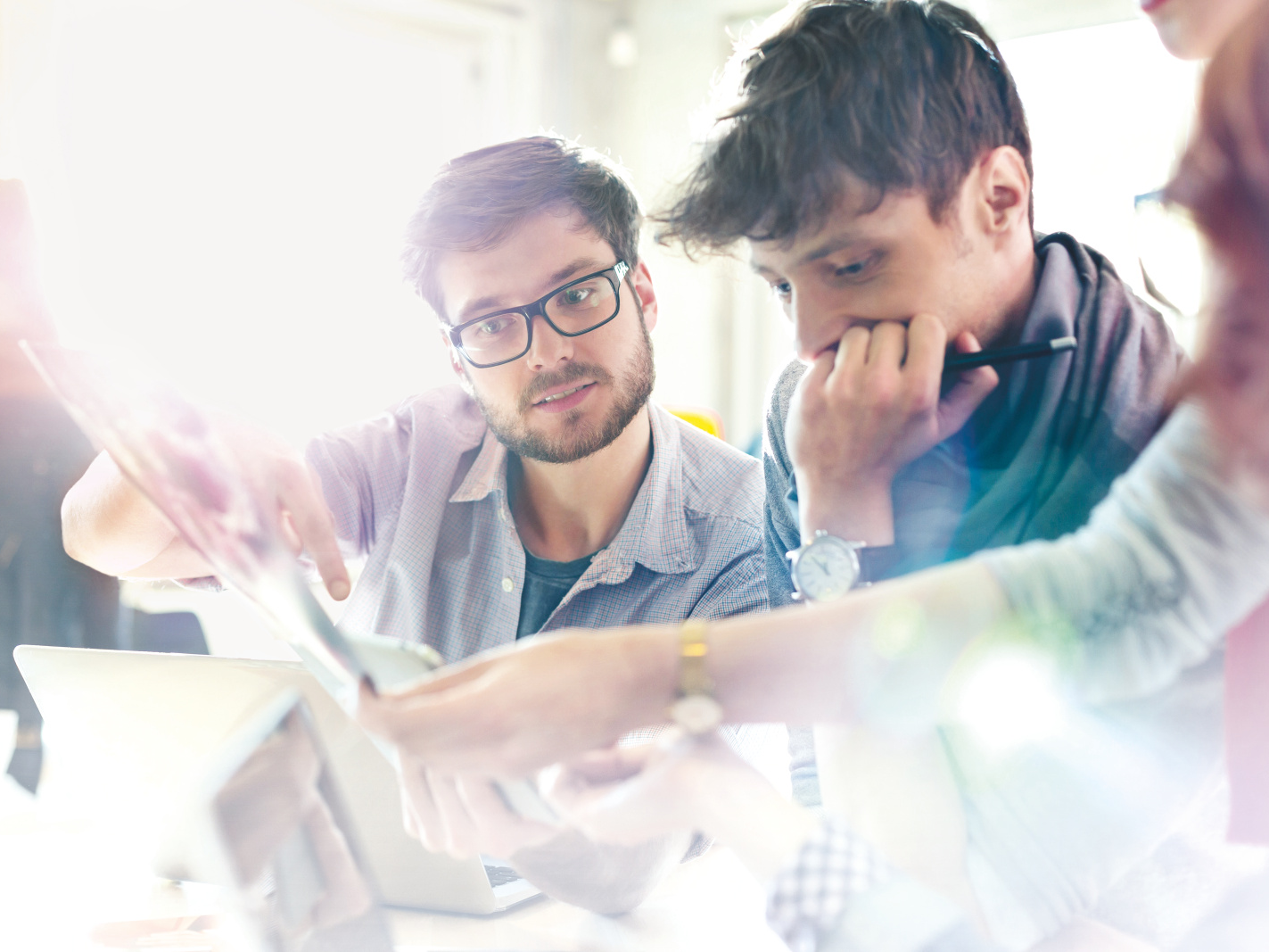 Zehnder_Key_Visual_Advantage_In_Knowledge_02